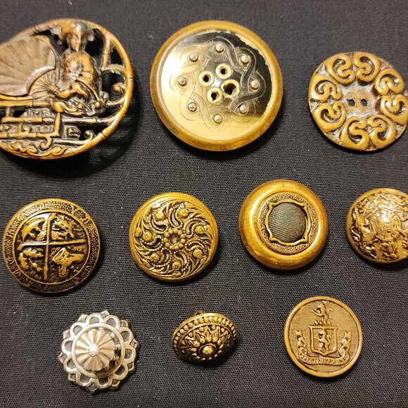 Antique/Vintage Lot of 10 Metal Buttons - Picture 1 of 8